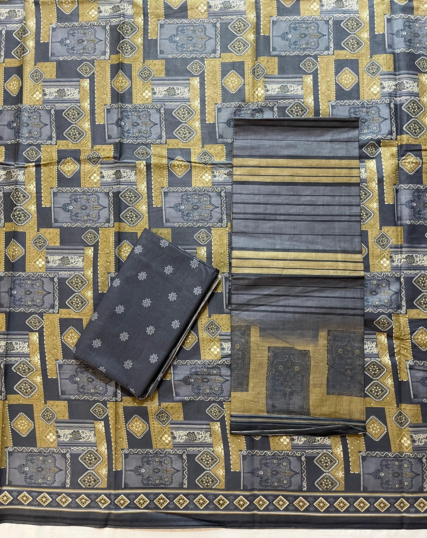 ₹ 599! Jiafashion cotton printed dress materials