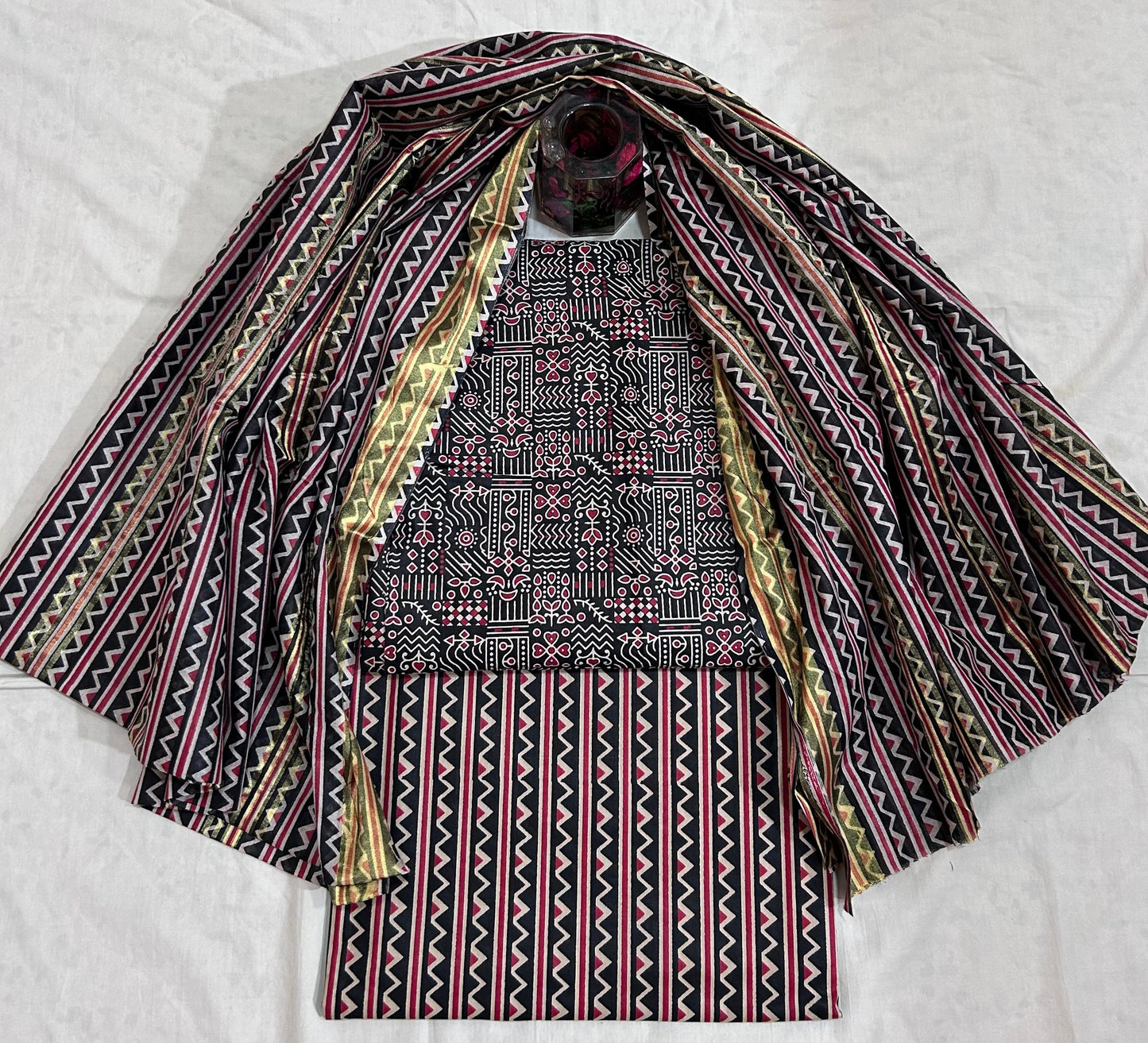 ₹649! Jiafashion lawn cotton printed dress material