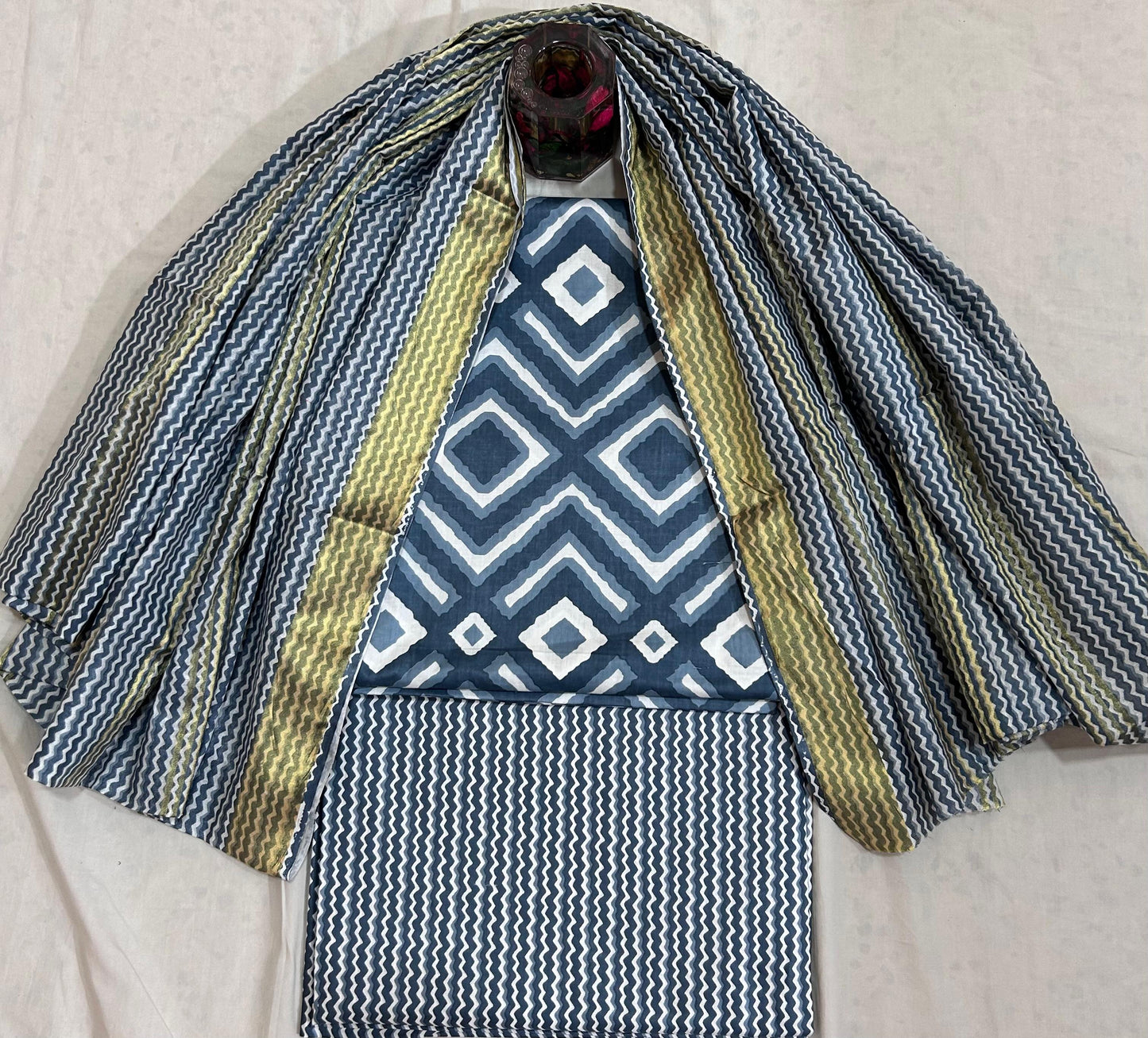 ₹649! Jiafashion lawn cotton printed dress material