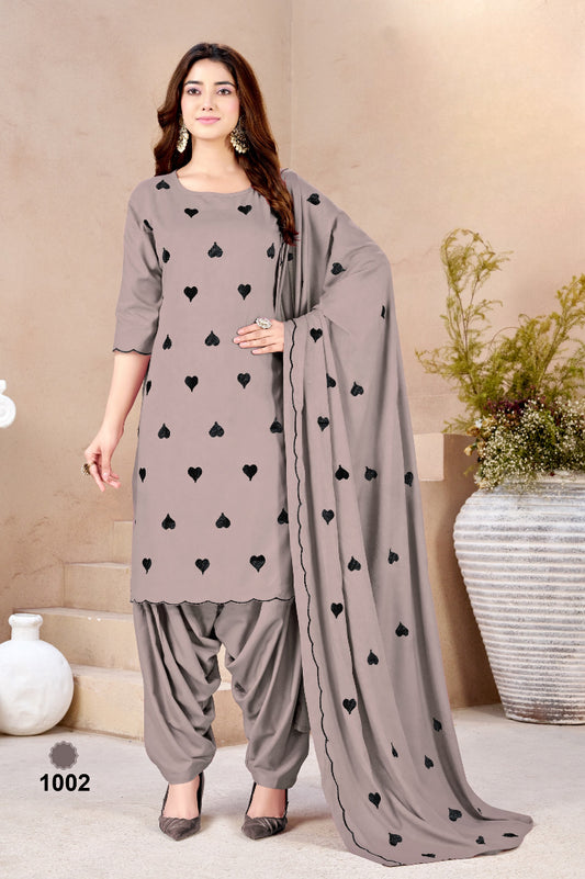 ₹699! Jiafashion Rayon Dress Materials