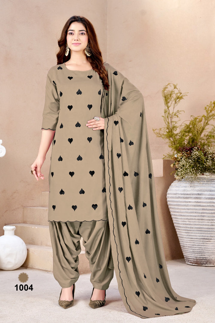 ₹699! Jiafashion Rayon Dress Materials