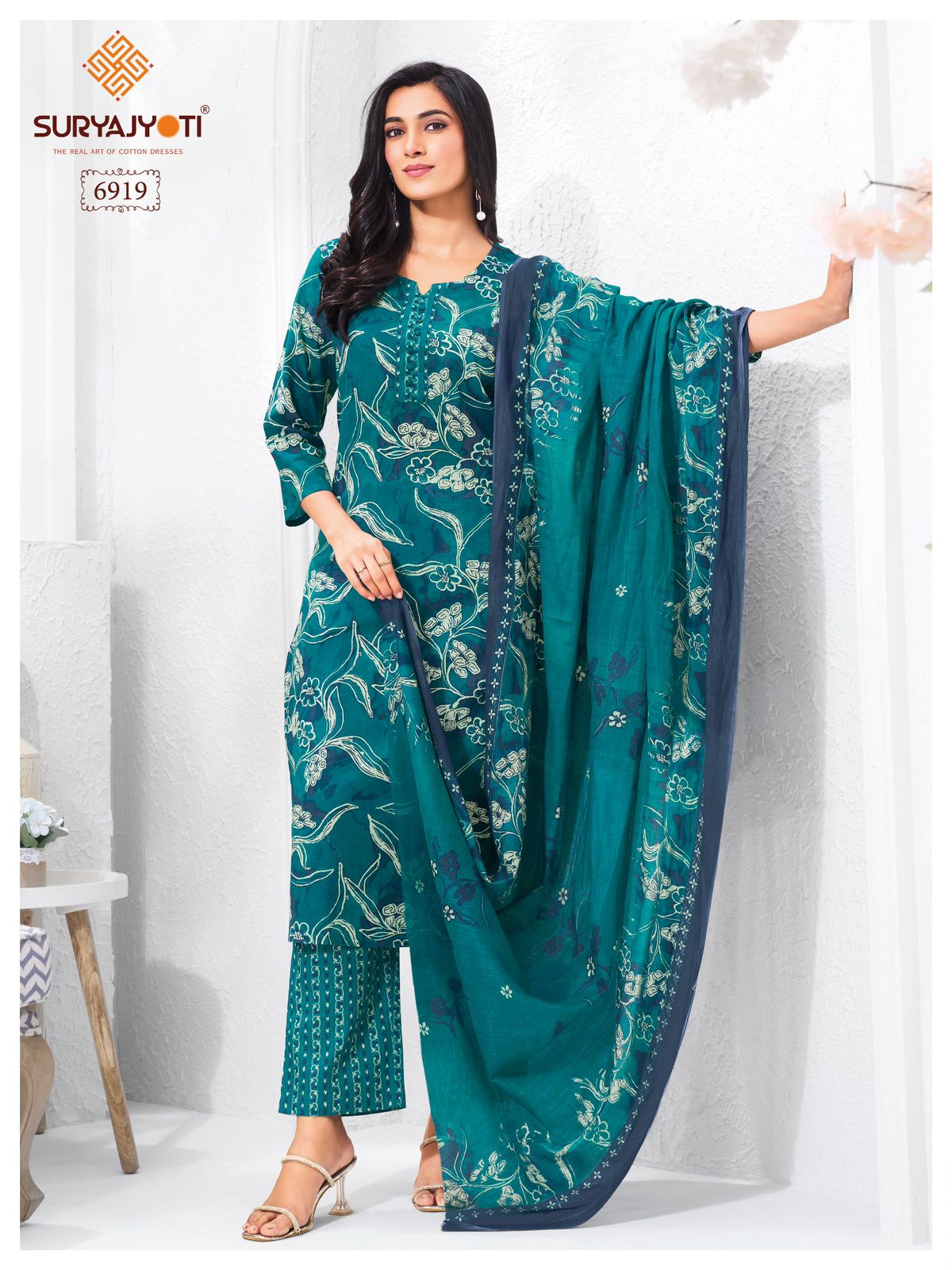 ₹599! Suryajyoti Trendy Cotton Suits